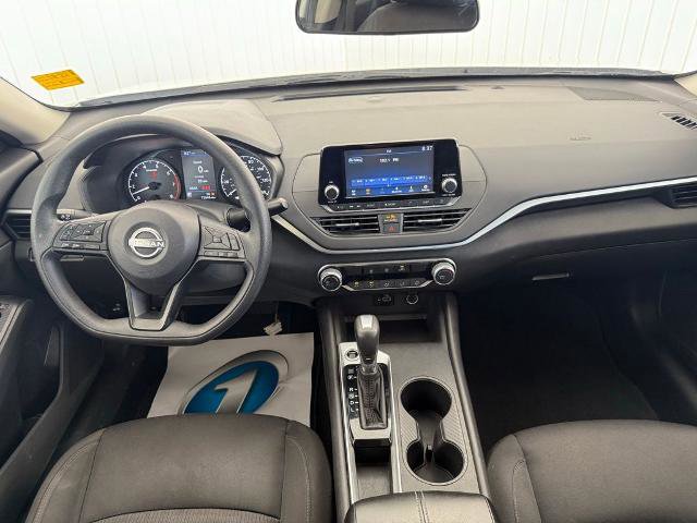 Used 2023 Nissan Altima 2.5 S FWD image 3