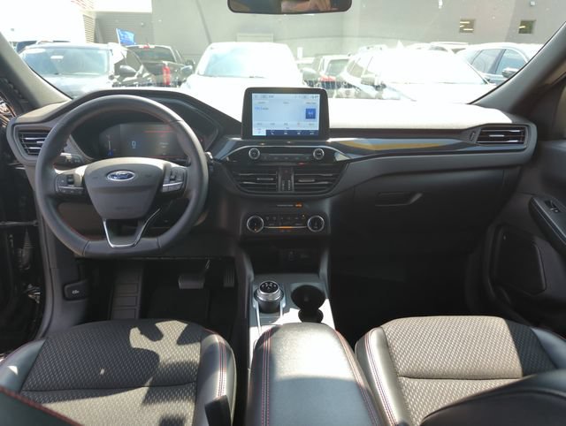 Certified 2025 Ford Escape ST-Line AWD/4WD image 25