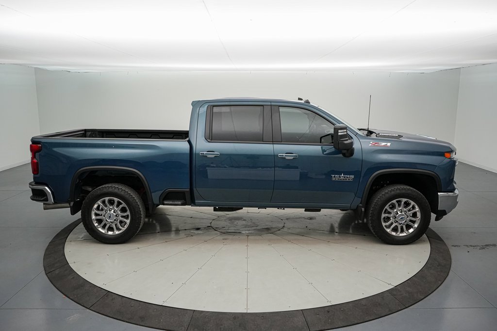 Used 2025 Chevrolet Silverado 2500 LT w/ Texas Edition image 3