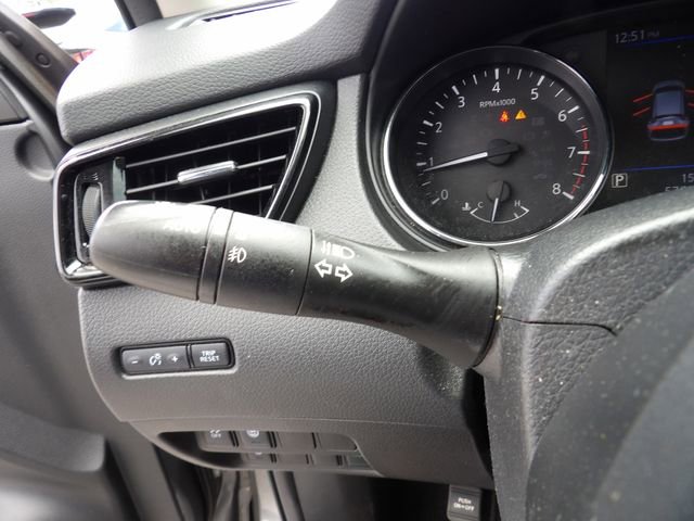Used 2022 Nissan Rogue Sport SV FWD image 29