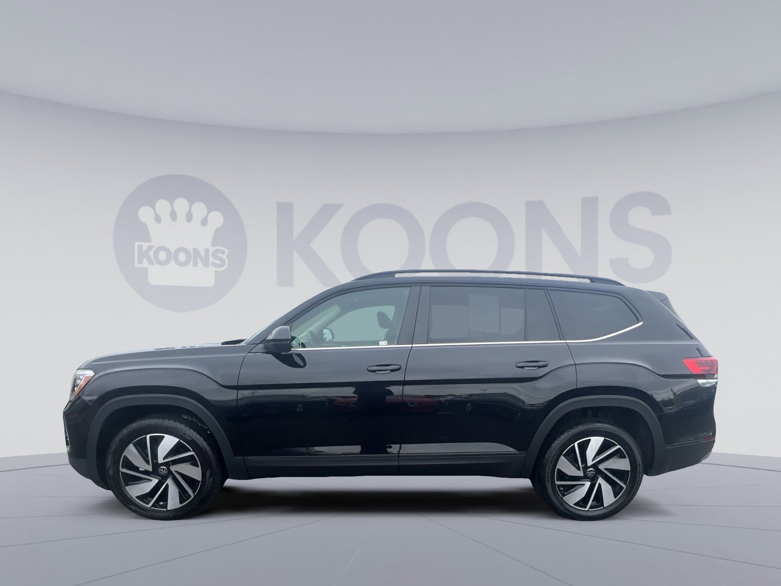 Used 2025 Volkswagen Atlas SE FWD image 7
