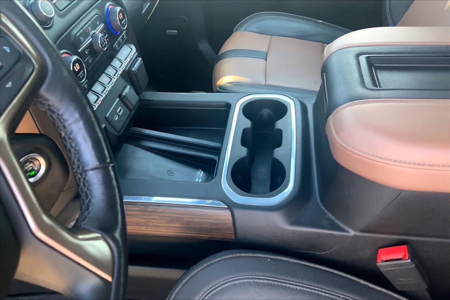 Used 2022 Chevrolet Silverado 1500 High Country w/ LPO, Dark Essentials Package AWD/4WD image 17