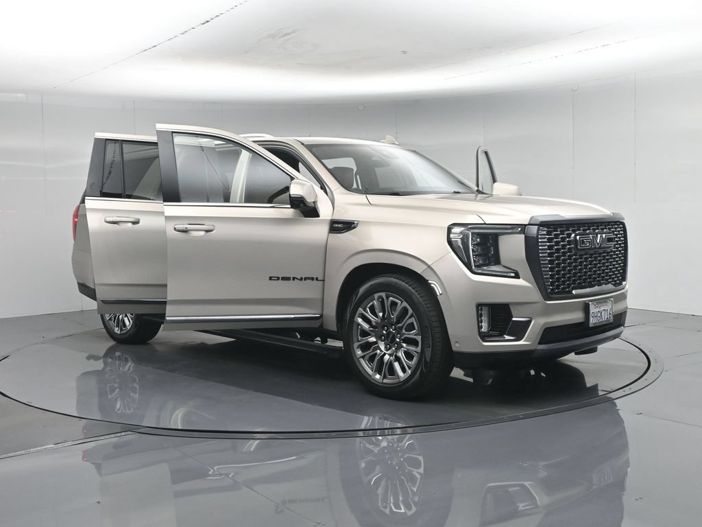 Used 2023 GMC Yukon XL Denali Ultimate AWD/4WD image 40
