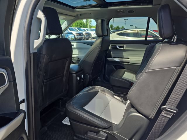 Certified 2023 Ford Explorer XLT w/ Equipment Group 202A AWD/4WD image 27