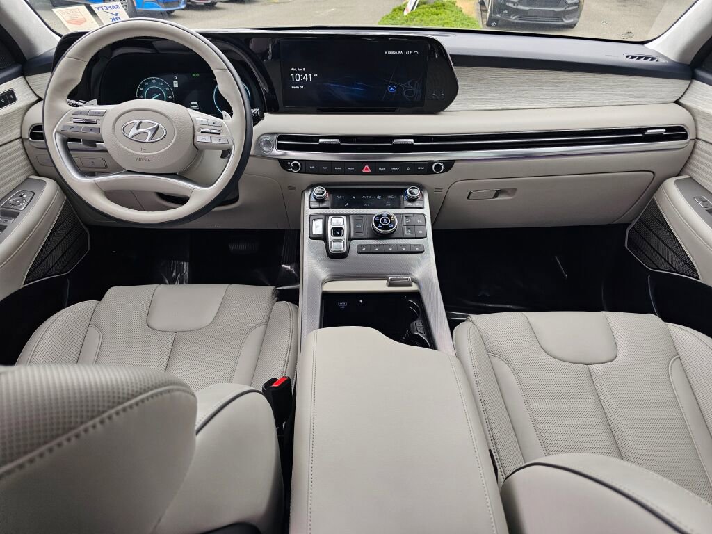 Used 2025 Hyundai Palisade Calligraphy AWD/4WD image 13