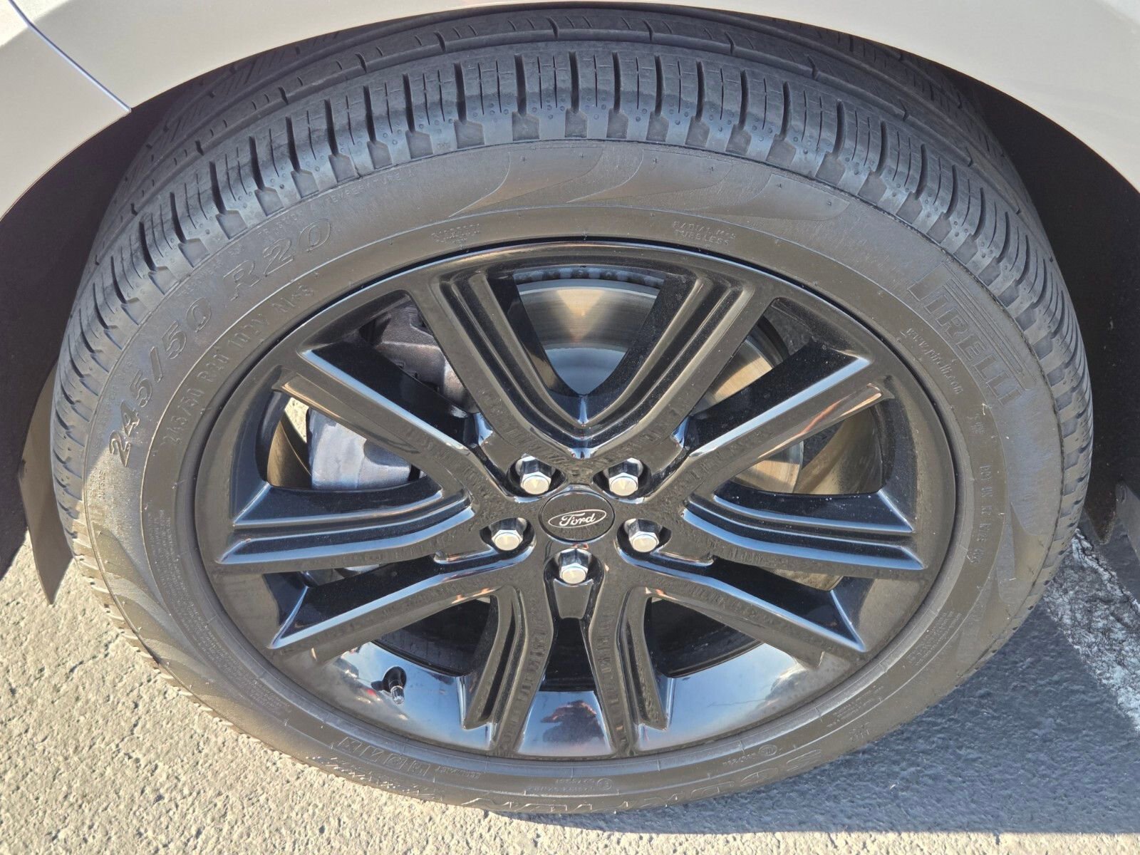 Certified 2024 Ford Edge ST-Line image 9