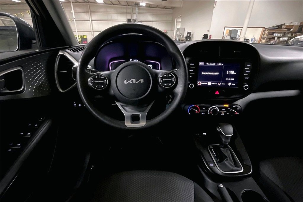 Used 2024 Kia Soul LX w/ LX Technology Package image 7