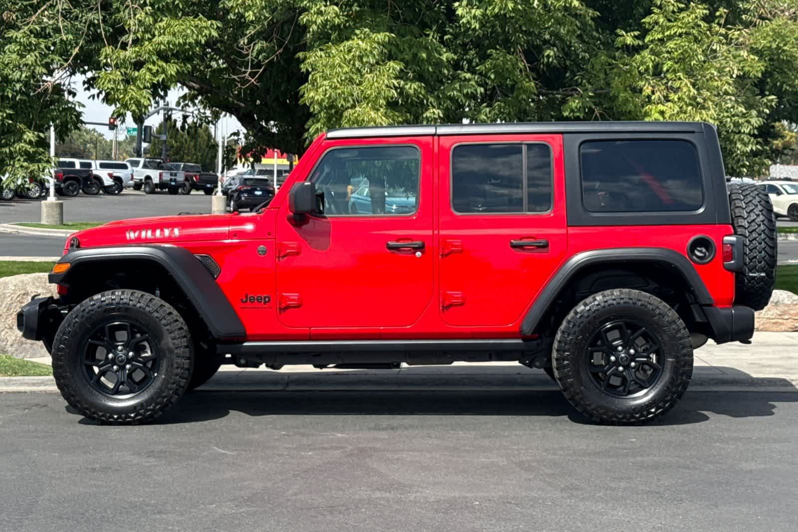 Used 2025 Jeep Wrangler Unlimited Sport AWD/4WD image 5