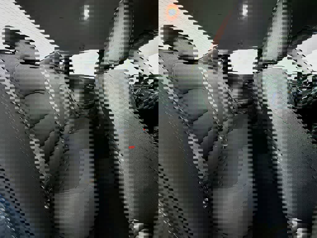 Used 2021 Chevrolet Malibu RS image 30