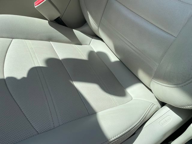 Used 2022 GMC Terrain Denali w/ Denali Premium Package AWD/4WD image 15