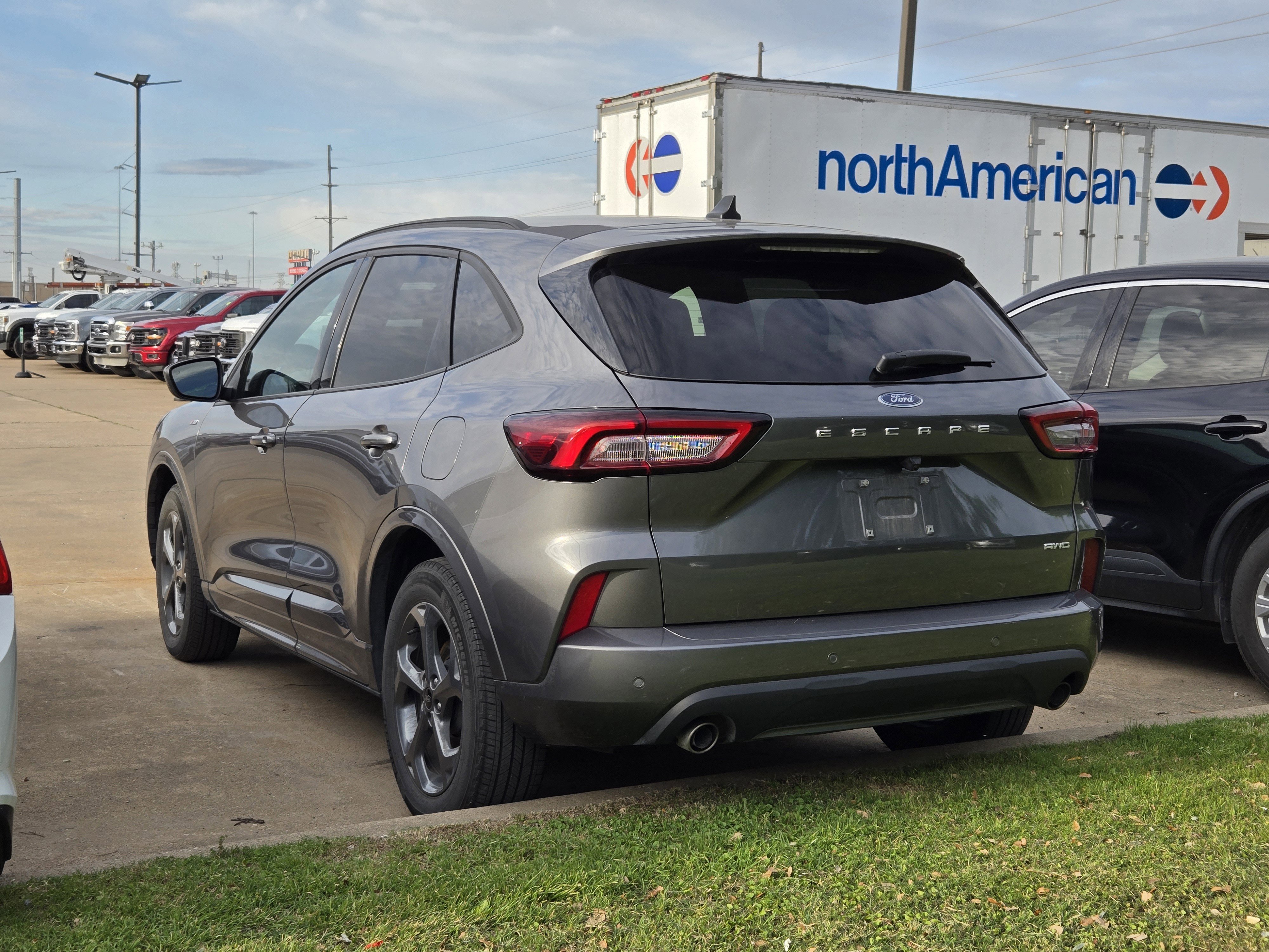 Certified 2023 Ford Escape ST-Line Select w/ Tech Pack #1 image 6