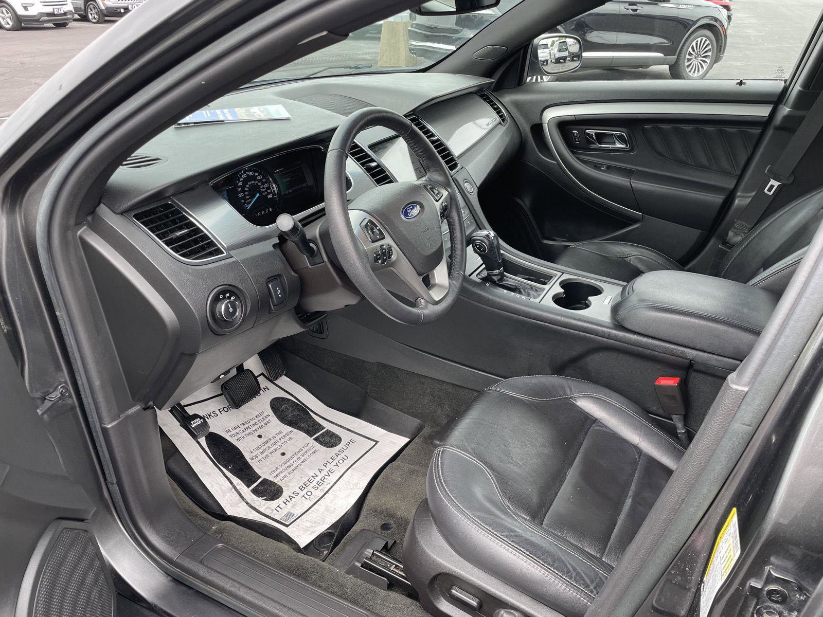 Certified 2018 Ford Taurus SEL w/ Equipment Group 201A FWD image 9