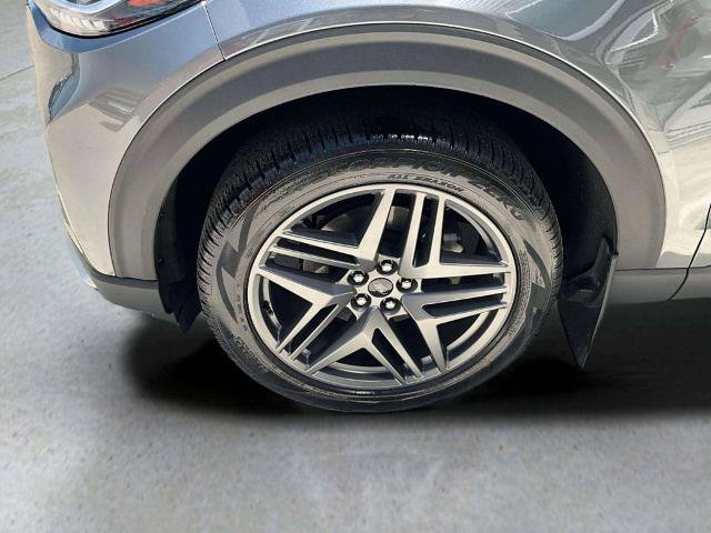 Certified 2025 Ford Explorer Platinum w/ Ultimate Package AWD/4WD image 33