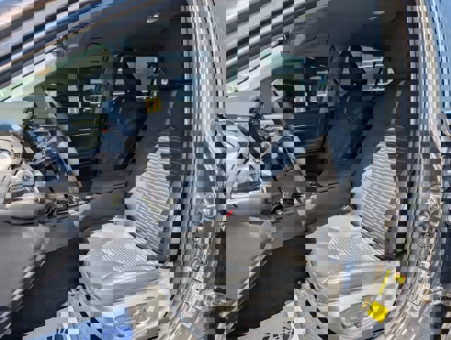 Used 2024 Toyota Camry SE image 11