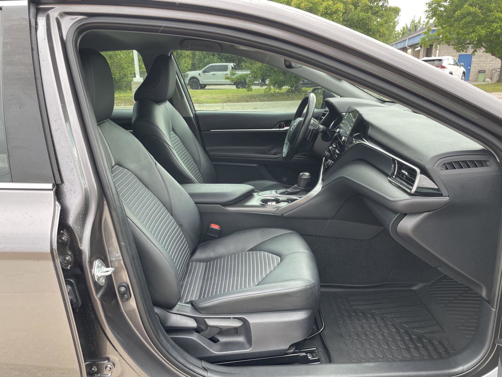 Used 2023 Toyota Camry SE w/ Convenience Package FWD image 19