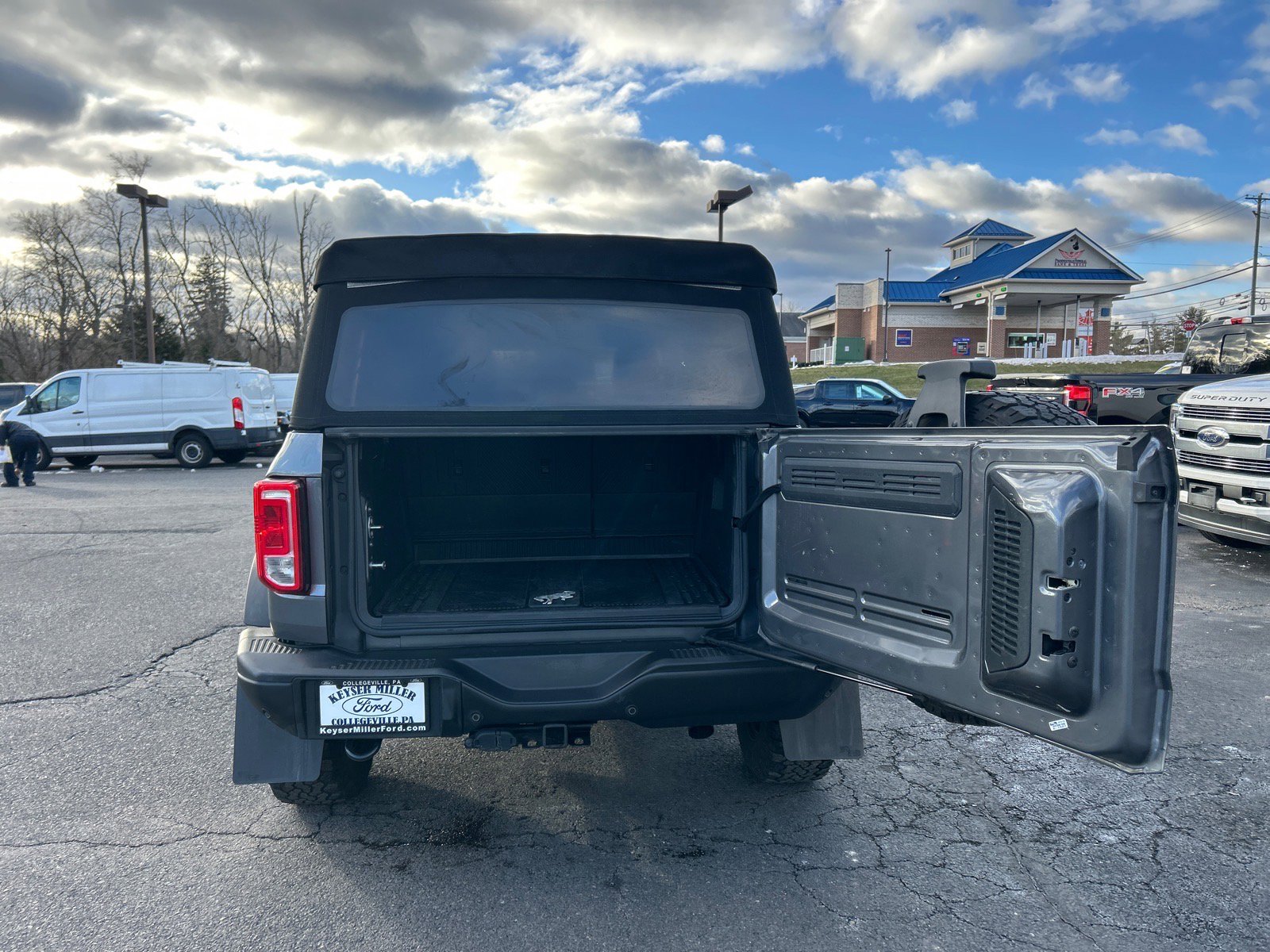 Certified 2022 Ford Bronco Black Diamond image 13