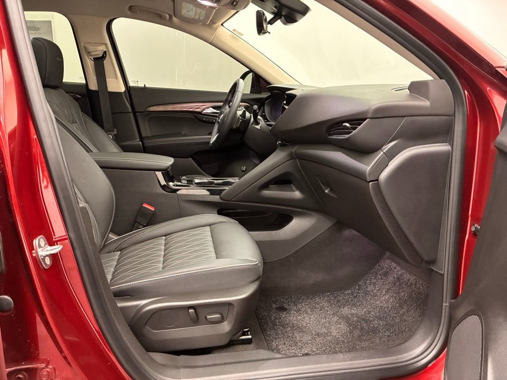 Used 2023 Buick Envision Avenir image 27