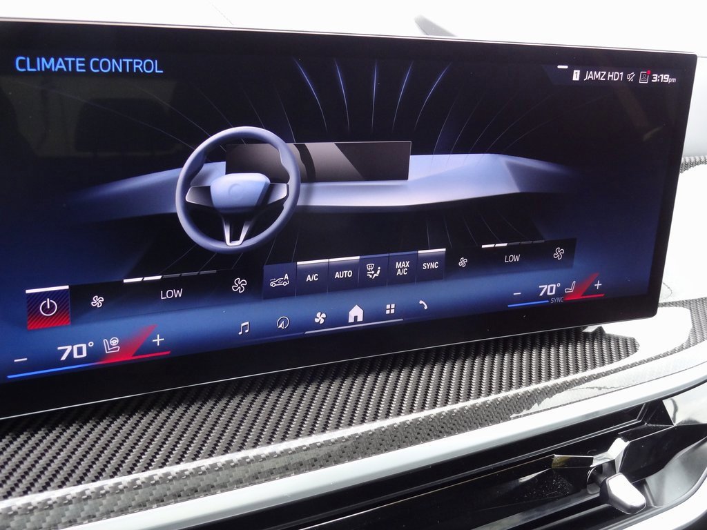 Used 2024 BMW X7 M60i w/ Executive Package image 48