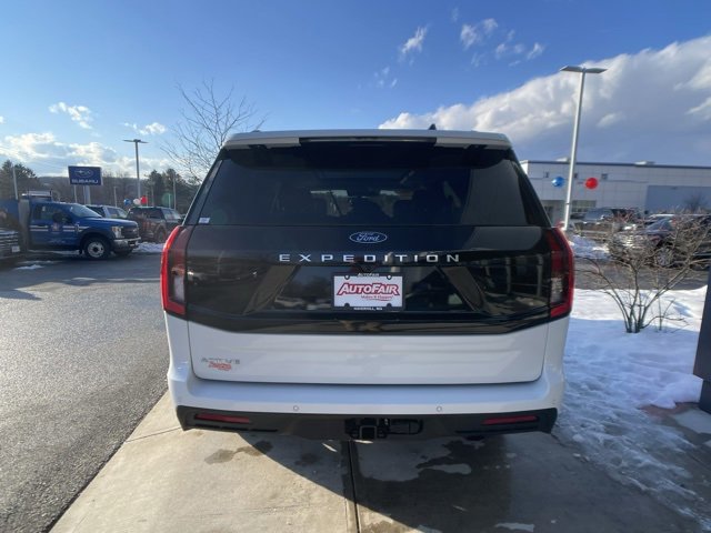 Certified 2025 Ford Expedition Active image 4