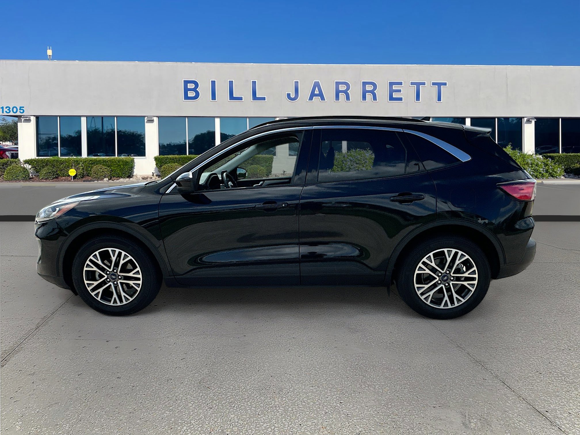 Certified 2022 Ford Escape SEL image 2