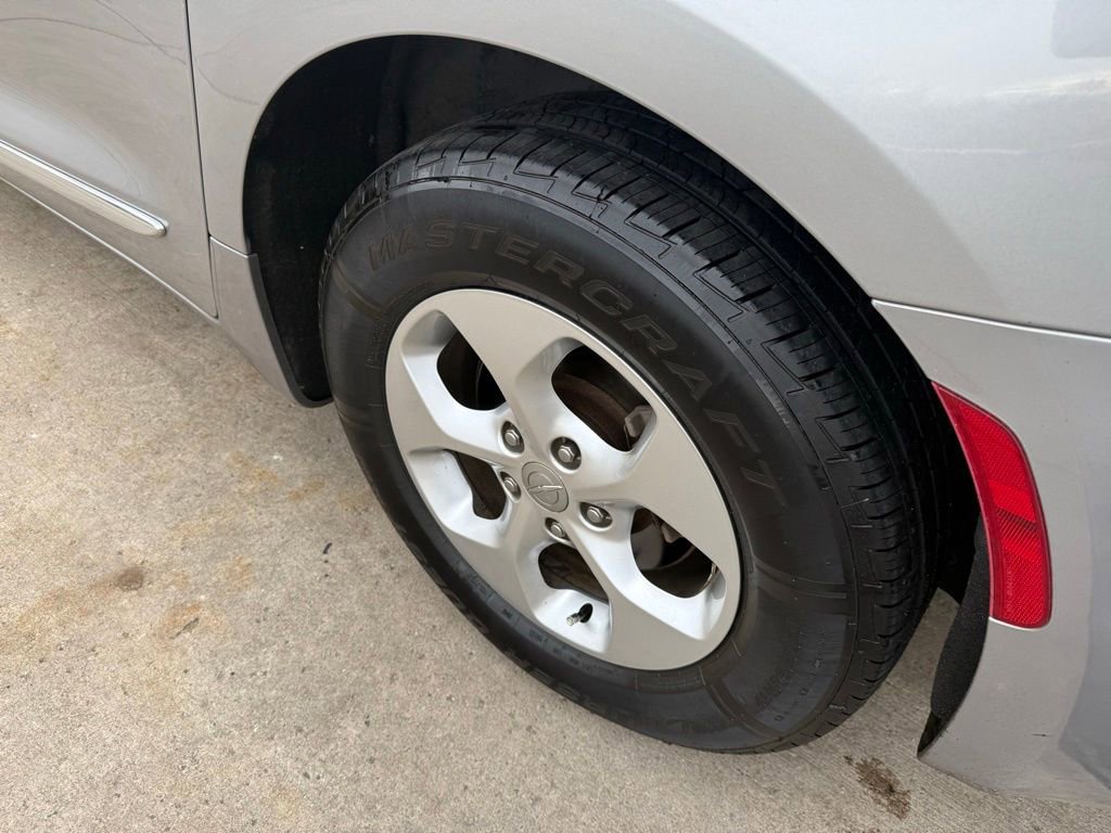 Used 2017 Chrysler Pacifica Touring-L Plus image 9