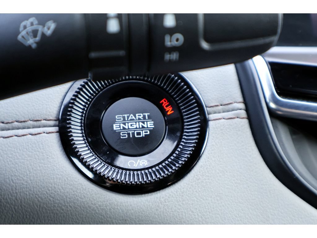 Used 2025 Jeep Compass Limited AWD/4WD image 7