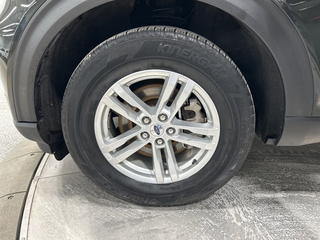 Certified 2023 Ford Explorer XLT w/ Equipment Group 202A AWD/4WD image 33