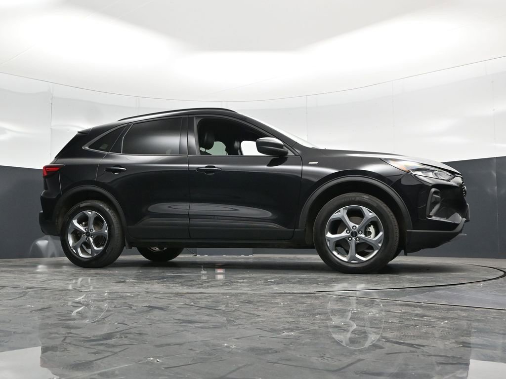 Certified 2025 Ford Escape ST-Line AWD/4WD image 42