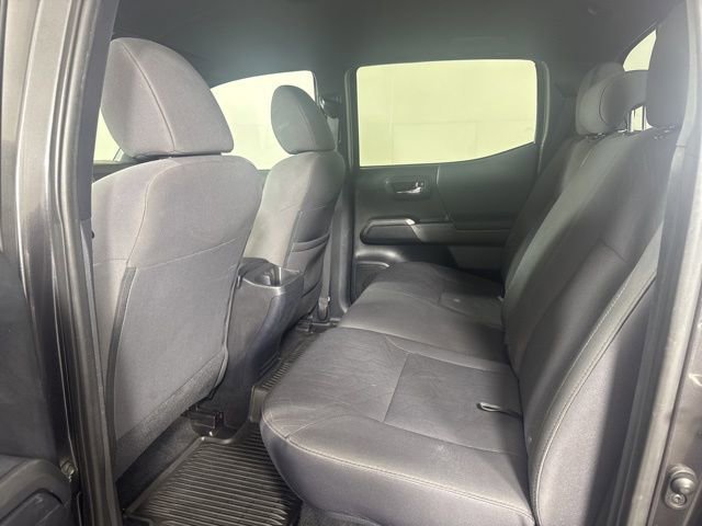 Used 2017 Toyota Tacoma TRD Sport AWD/4WD image 13