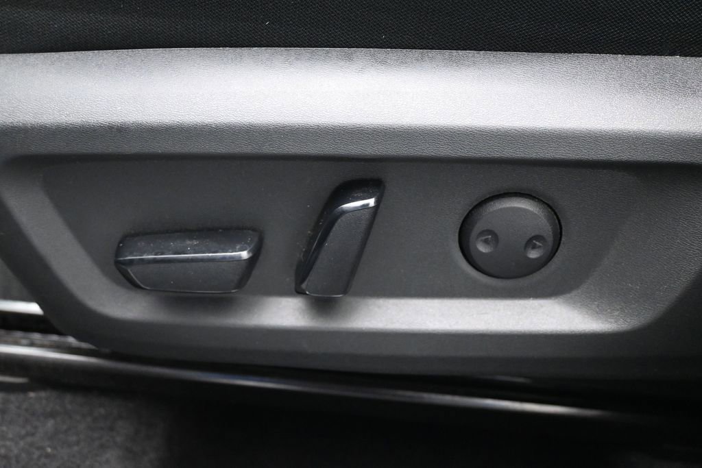 Used 2021 Nissan Rogue SV FWD image 11