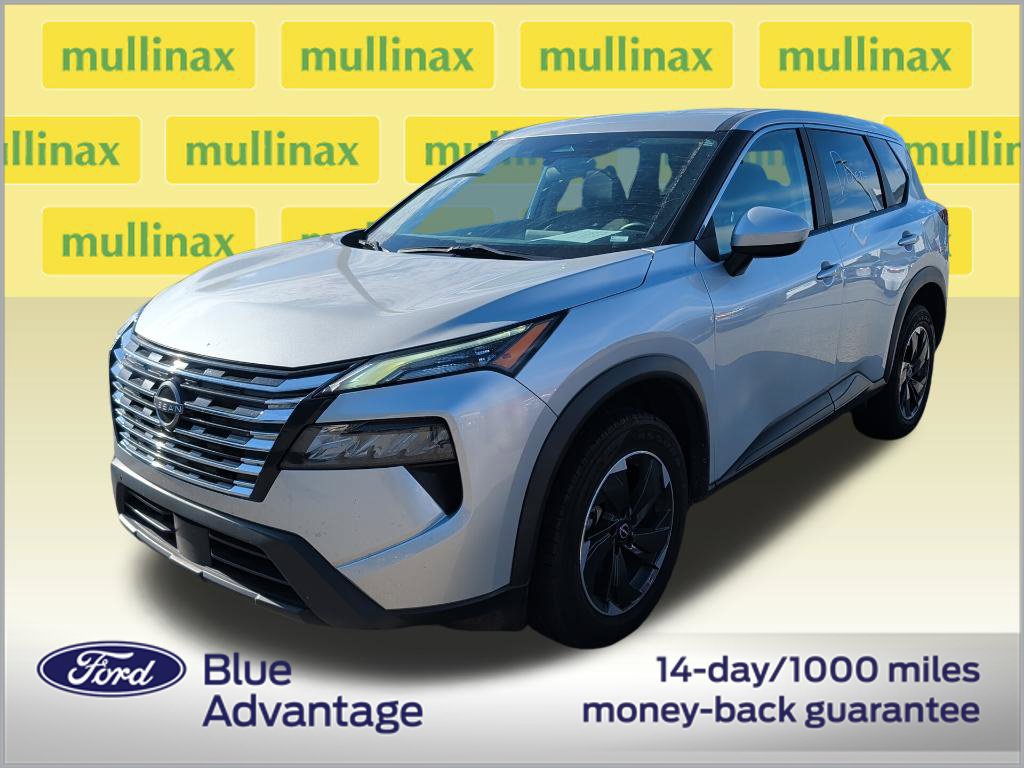 Used 2024 Nissan Rogue SV FWD image 3