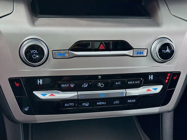 Certified 2021 Ford Explorer XLT w/ Equipment Group 202A image 19