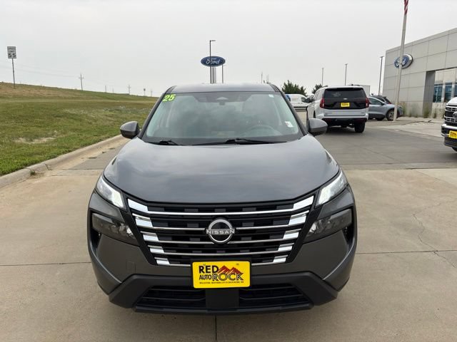 Used 2025 Nissan Rogue SV AWD/4WD image 8