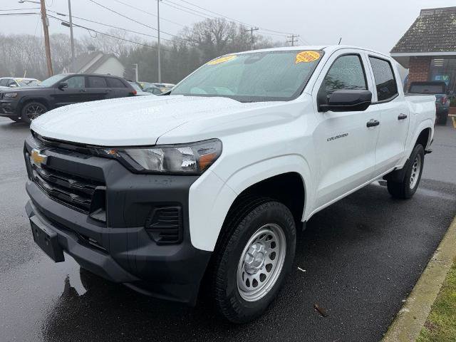 Used 2024 Chevrolet Colorado W/T RWD image 3