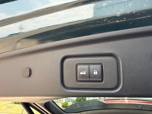Used 2025 Nissan Pathfinder SL AWD/4WD image 49