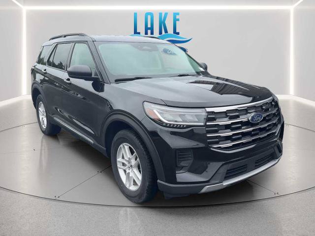 Certified 2025 Ford Explorer Active AWD/4WD image 1