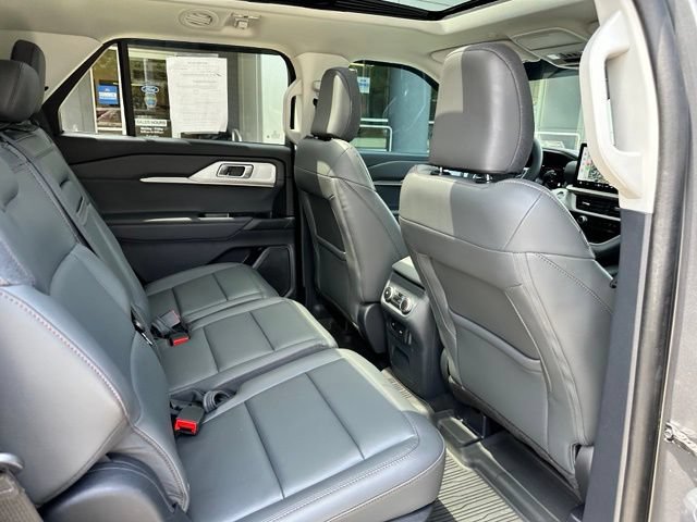 Certified 2025 Ford Explorer Active w/ Active Comfort Package AWD/4WD image 48