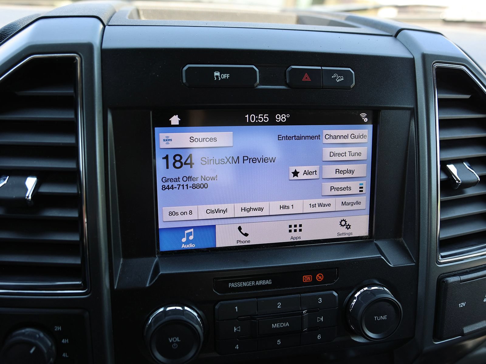 Certified 2019 Ford F250 XLT w/ XLT Premium Package AWD/4WD image 25
