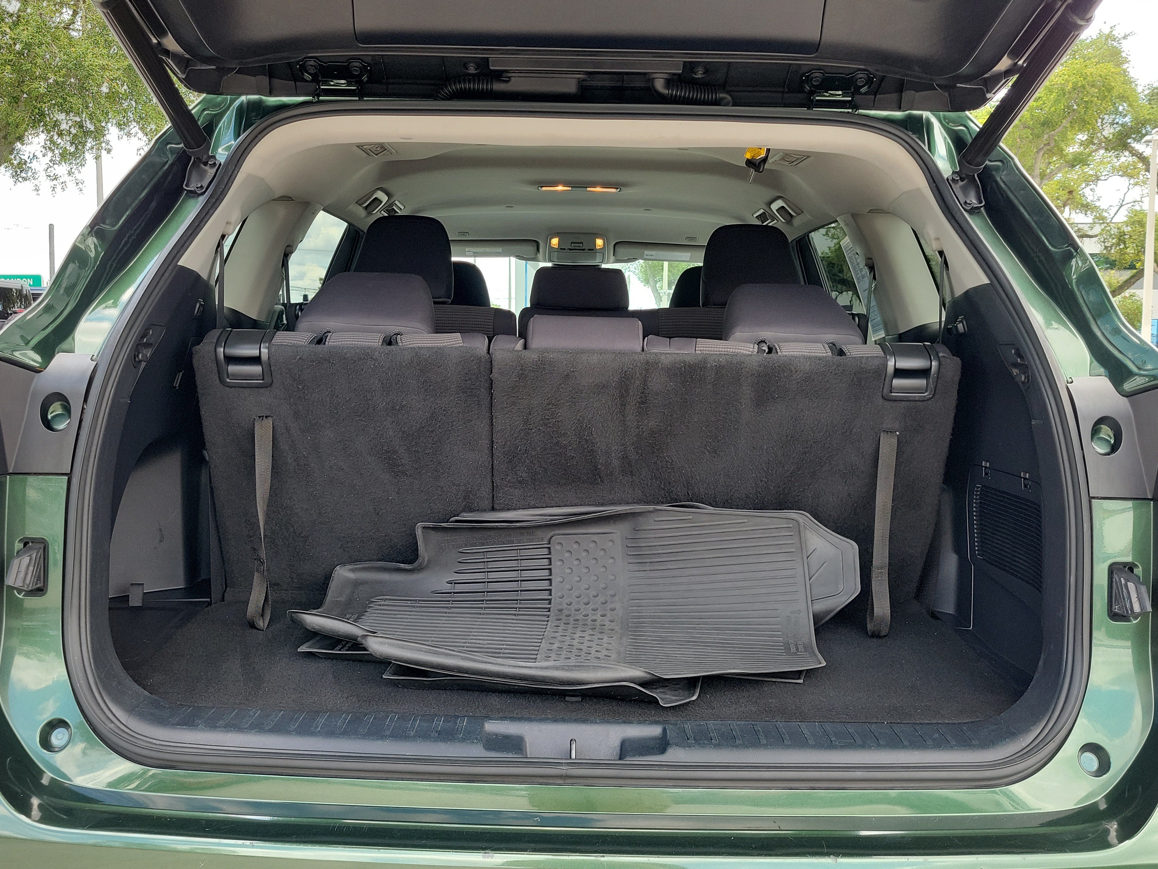 Used 2023 Toyota Highlander LE FWD image 10