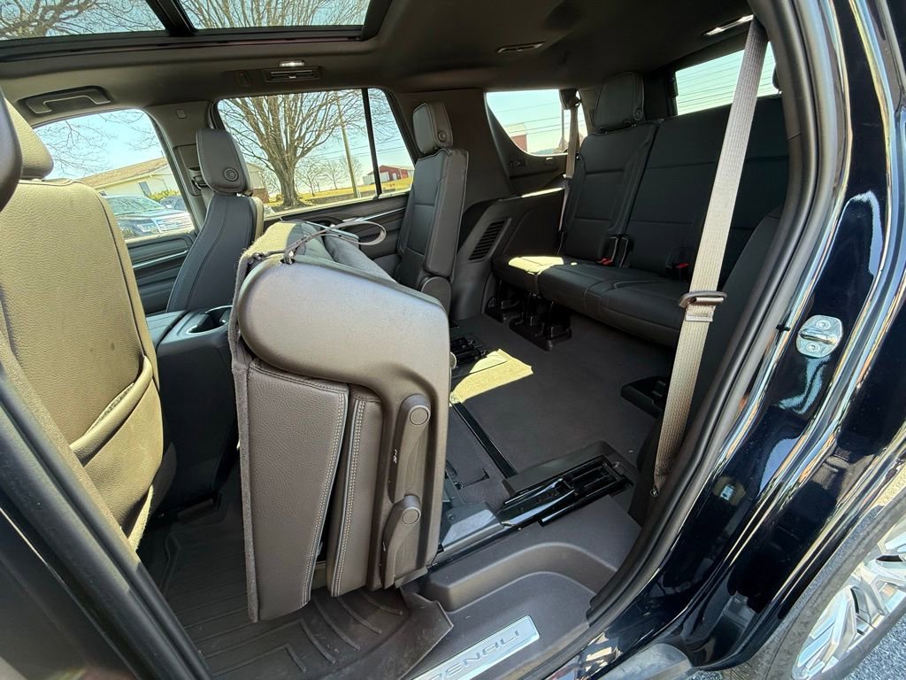 Used 2023 GMC Yukon Denali w/ Max Trailering Package image 32