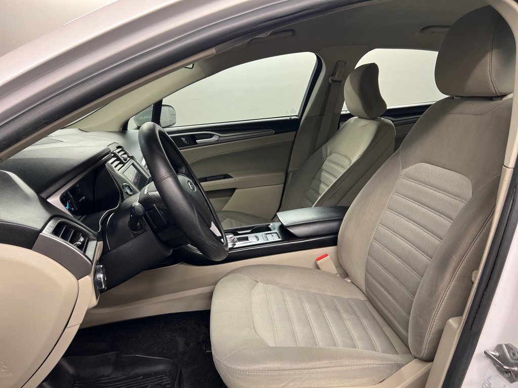 Certified 2018 Ford Fusion SE w/ Fusion SE Technology Package image 26