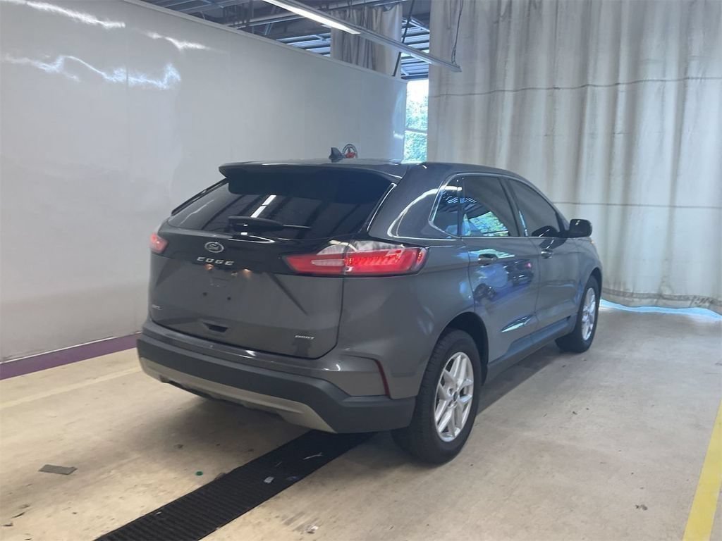 Certified 2022 Ford Edge SEL AWD/4WD image 3