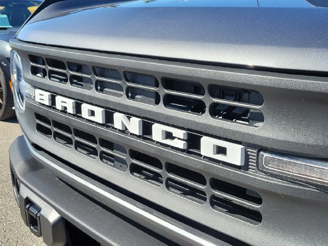 Certified 2024 Ford Bronco Black Diamond AWD/4WD image 14