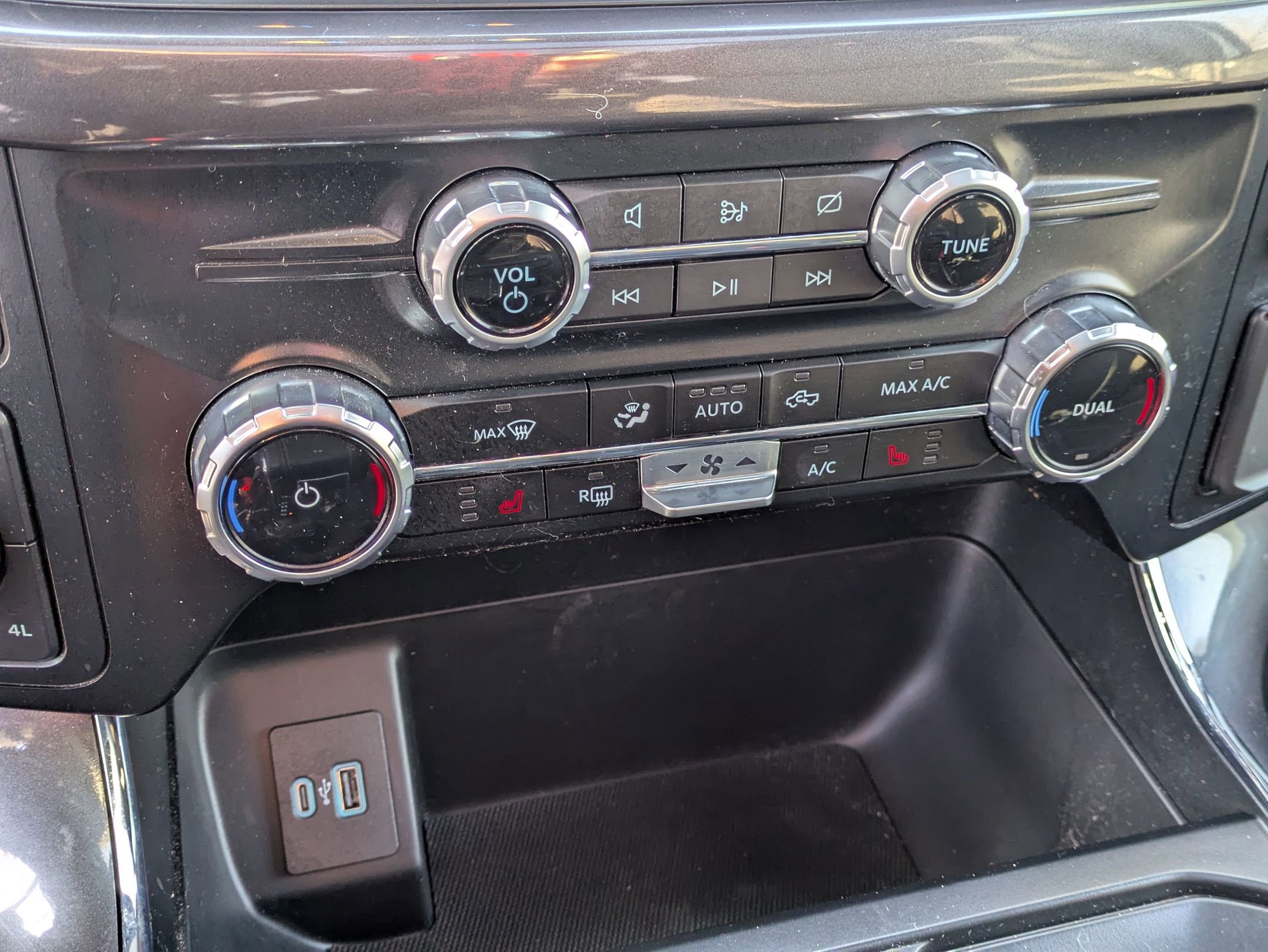 Certified 2023 Ford F150 XLT w/ Equipment Group 302A High image 27