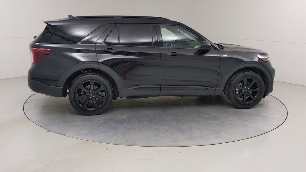 Certified 2023 Ford Explorer ST-Line AWD/4WD image 14