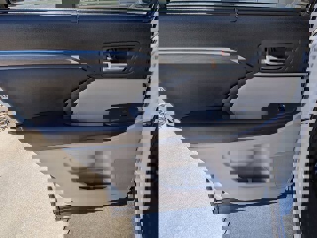 Used 2017 Toyota Highlander Limited image 28