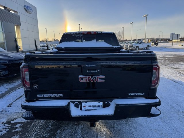 Used 2017 GMC Sierra 1500 Denali image 2