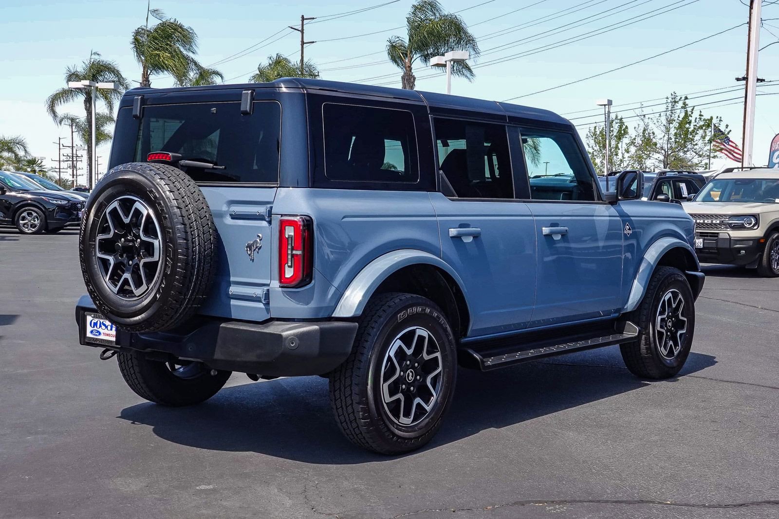 Certified 2025 Ford Bronco Outer Banks AWD/4WD image 4