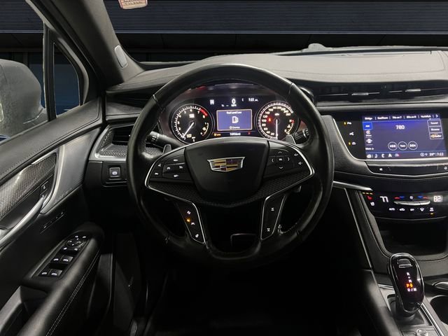 Used 2023 Cadillac XT5 Sportv w/ Technology Package image 12