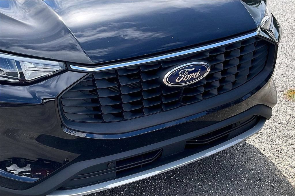 Certified 2025 Ford Escape Active w/ Active Premium Tech Pack FWD image 27